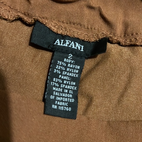 Alfani terra-cotta/brown pull on capri pants/leggings 2 - Picture 2 of 2